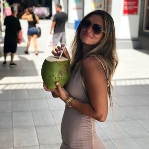 Meet your Posher, Erika